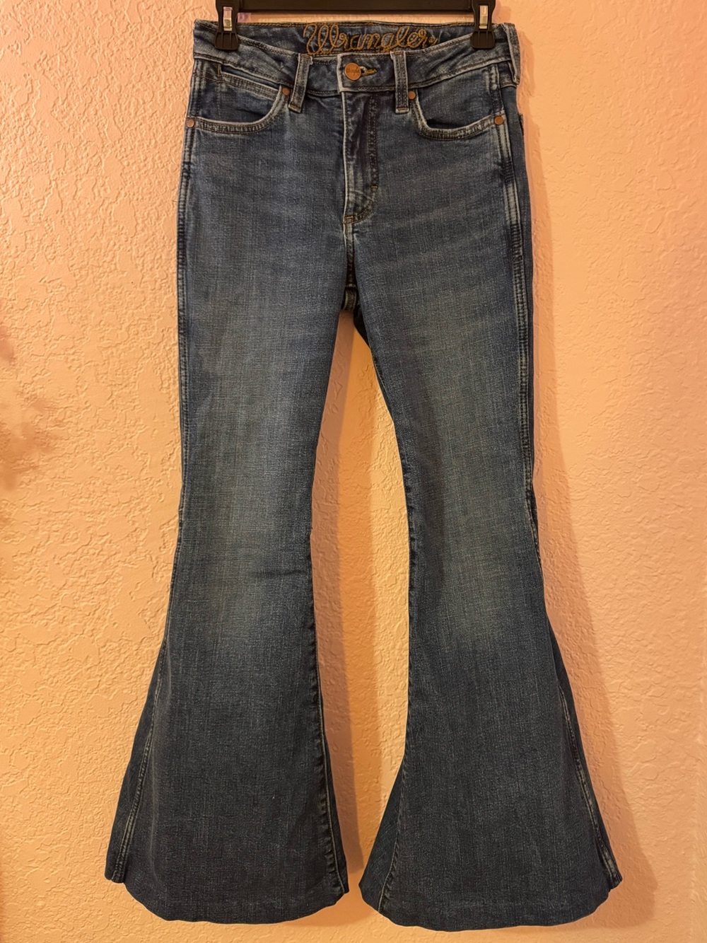 Wrangler Women's Bell bottom Jeans